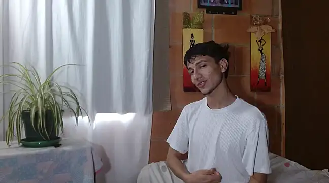 Snapshot of littlegoldenangels chatting on 01-15-25, 08:16 littlegoldenangels online show from 01-15-25, 08:16