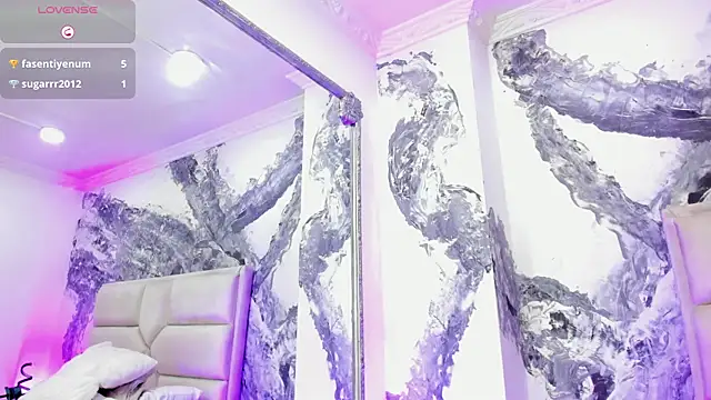 AuroraRojas online show from 03-12-25, 01:47