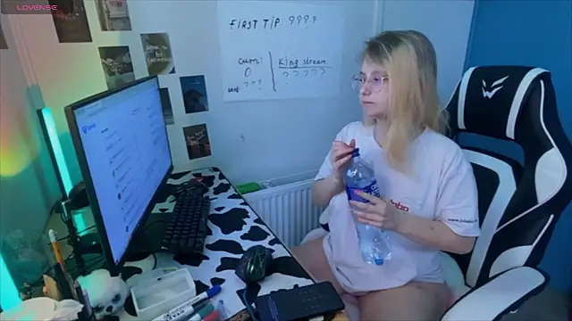 JacyWinslat online show from 02-25-25, 12:13