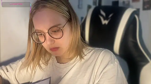 JacyWinslat online show from 09-16-25, 12:17