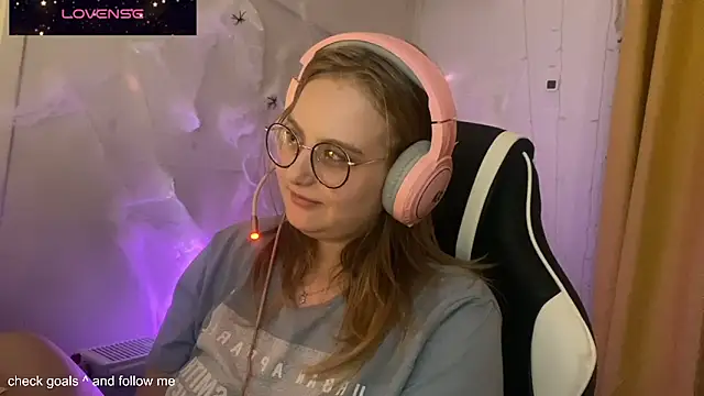 JacyWinslat online show from 10-30-25, 05:46