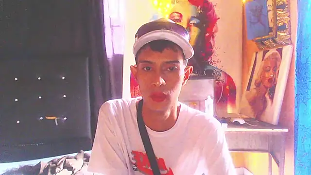 Snapshot of DOMINANTE_KLOE_ chatting on 03-15-25, 12:34 DOMINANTE KLOE online show from 03-15-25, 12:34