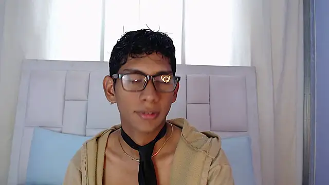 Nick Collins18 online show from 11-27-25, 06:10