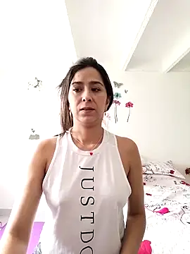 Snapshot of Sahana_Ashiika chatting on 03-04-25, 04:30 Sahana Ashiika online show from 03-04-25, 04:30