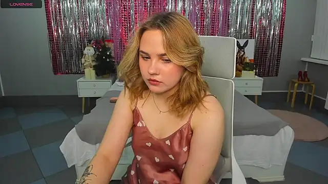 Snapshot of Sweet_muffin00 chatting on 12-07-24, 02:09 Sweet muffin00 online show from 12-07-24, 02:09