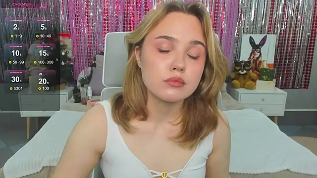 Snapshot of Sweet_muffin00 chatting on 12-12-24, 05:42 Sweet muffin00 online show from 12-12-24, 05:42