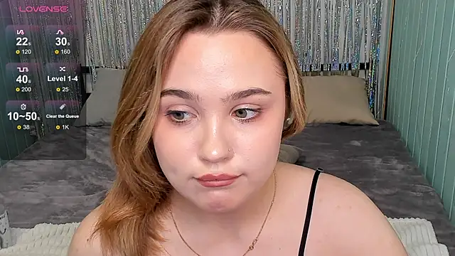 Snapshot of Sweet_muffin00 chatting on 12-22-24, 07:33 Sweet muffin00 online show from 12-22-24, 07:33