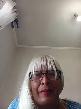 Snapshot of Rousmk1 chatting on 12-11-24, 08:39 Rousmk1 online show from 12-11-24, 08:39