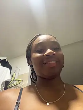 EscorpiLeoncita online show from 10-02-25, 04:41