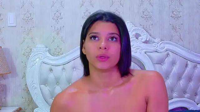 TiaraRosse online show from 10-12-25, 05:06