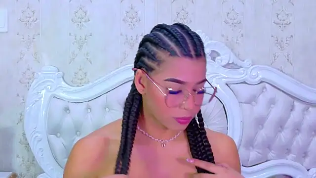 TiaraRosse online show from 11-24-25, 01:11