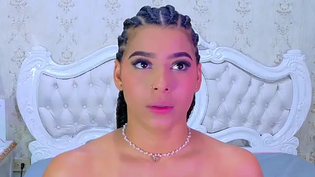 TiaraRosse online show from 11-26-25, 01:01