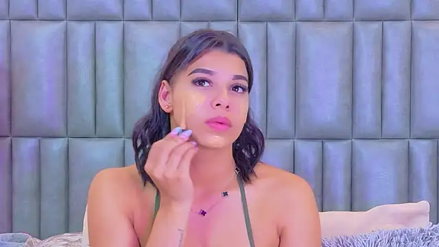 TiaraRosse online show from 04-12-26, 12:43