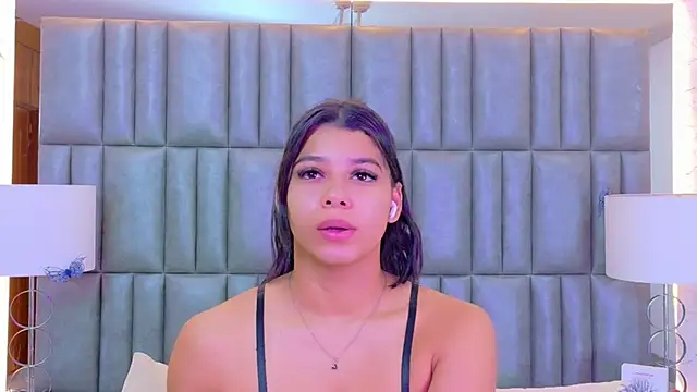 TiaraRosse online show from 04-16-26, 12:39