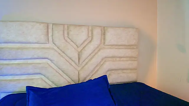 Rebeca Williams  online show from 03-04-25, 03:44