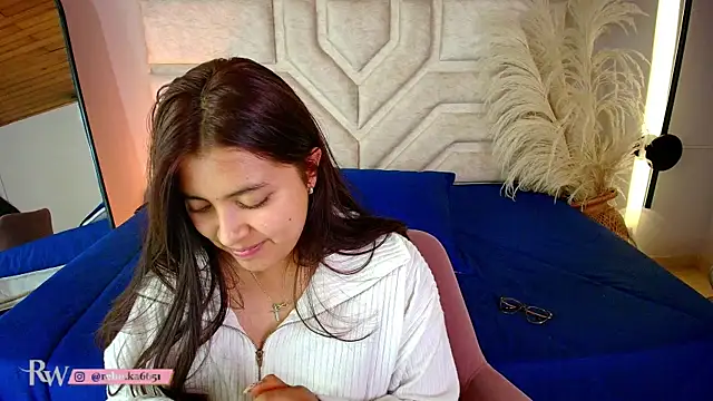 Rebeca Williams  online show from 03-21-25, 01:34