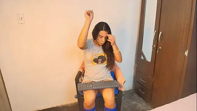 Oh Tique online show from 10-22-25, 06:51