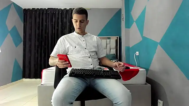 simookeler online show from 12-31-24, 02:29