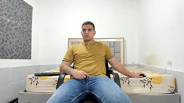 Snapshot of simookeler chatting on 01-17-26, 12:04 simookeler online show from 01-17-26, 12:04