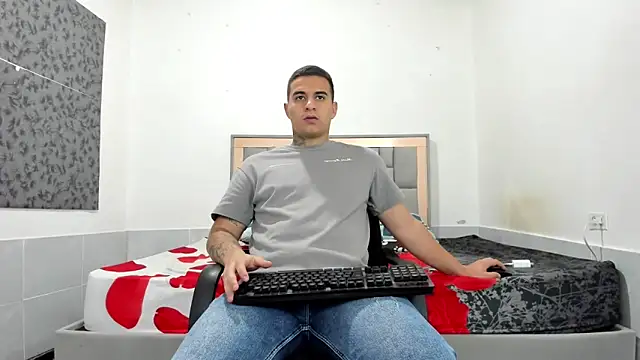 Snapshot of simookeler chatting on 02-22-26, 03:51 simookeler online show from 02-22-26, 03:51