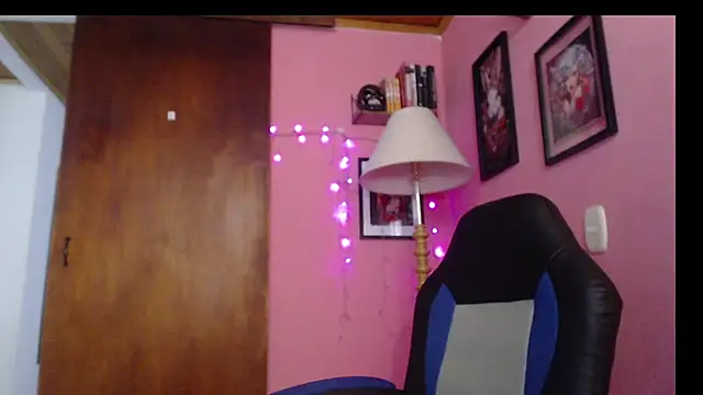 bunnyemilyrose36 online show from 12-13-24, 09:09