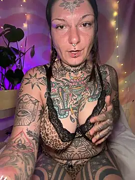 lizzardqueeen online show from 03-31-26, 04:46