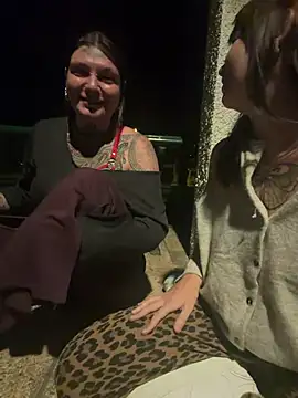 lizzardqueeen online show from 04-21-26, 02:51