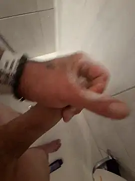 swisslatina8382 online show from 09-22-25, 09:39