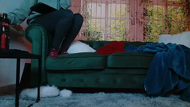 Snapshot of priselvis23 chatting on 01-05-26, 07:39 priselvis23 online show from 01-05-26, 07:39