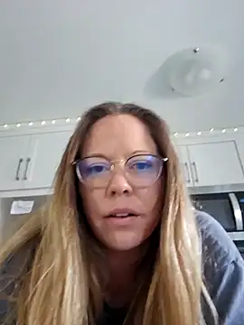 MissyLovexxx online show from 12-28-24, 04:20