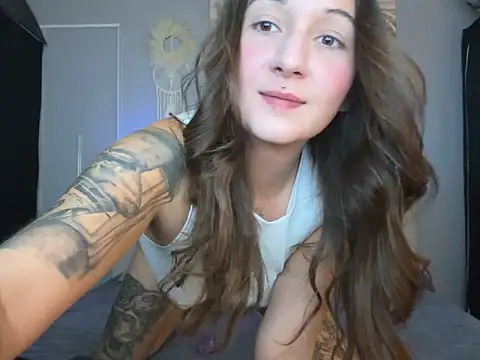 Snapshot of Jennyke66 chatting on 10-18-25, 06:19 Jennyke66 online show from 10-18-25, 06:19