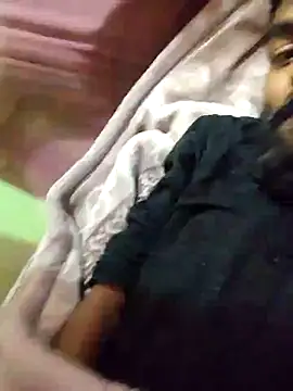 Snapshot of scoozeme chatting on 01-18-25, 12:46 scoozeme online show from 01-18-25, 12:46