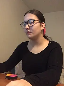 Prudie Gabriella online show from 02-16-25, 01:05