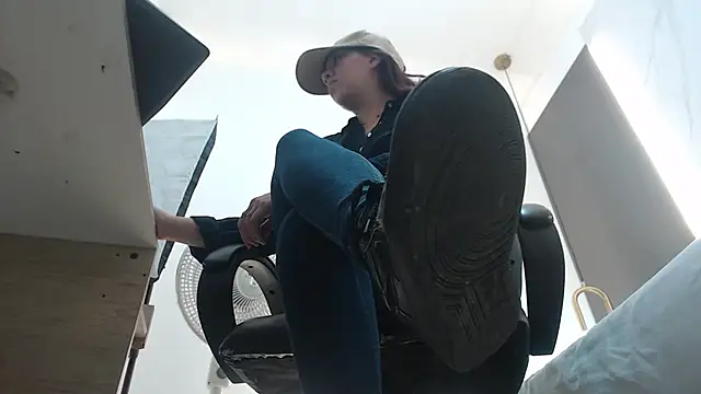 alma fenix online show from 02-13-25, 12:11