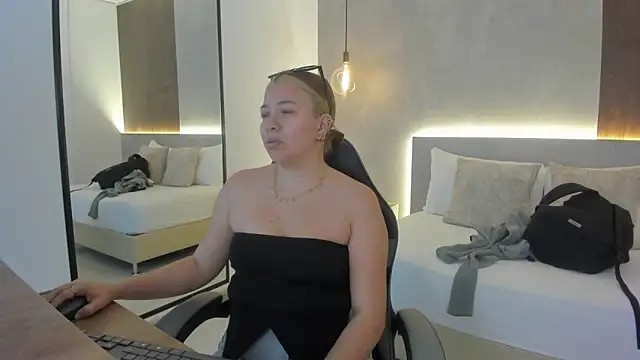 alma fenix online show from 02-09-26, 12:31