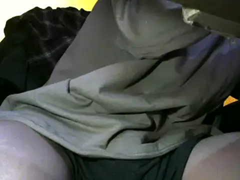 Snapshot of Ray175oo chatting on 01-09-25, 05:00 Ray175oo online show from 01-09-25, 05:00