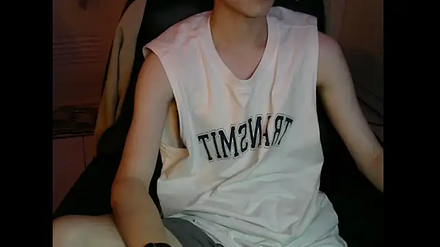 Snapshot of Ray175oo chatting on 10-24-25, 03:52 Ray175oo online show from 10-24-25, 03:52