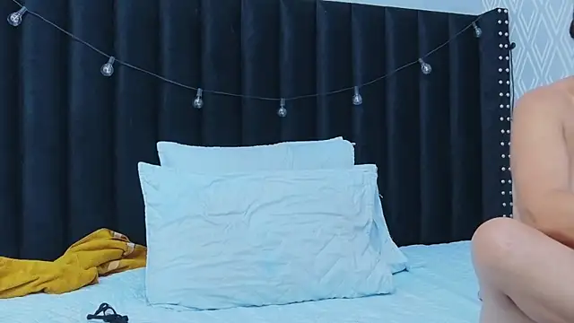 hotlatinateacher online show from 10-13-25, 12:16