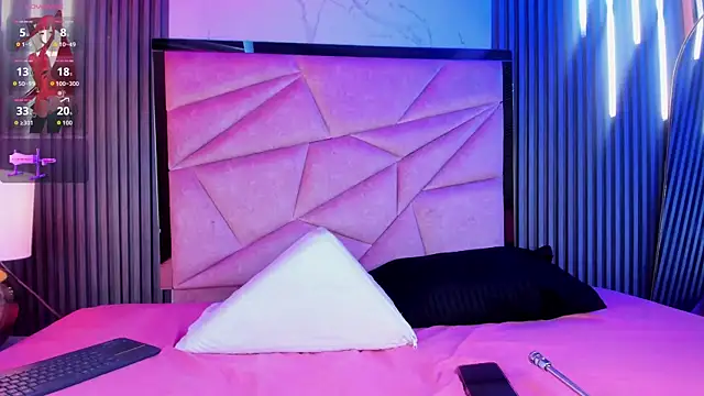 Snapshot of channel_guss chatting on 10-24-25, 08:05 channel guss online show from 10-24-25, 08:05