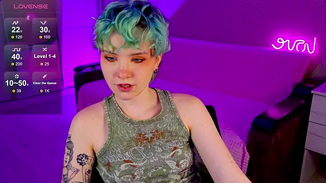 School Love online show from 01-06-25, 07:13