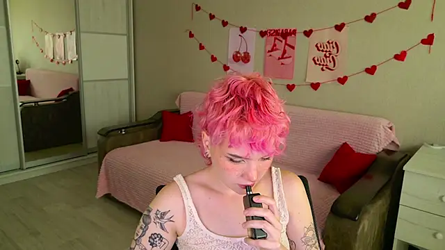 School Love online show from 09-18-25, 11:12