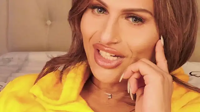 Snapshot of xprettysmilex chatting on 12-18-24, 10:13 xprettysmilex online show from 12-18-24, 10:13