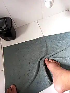 lobomisterioso13 online show from 11-10-25, 11:20