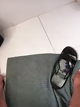 lobomisterioso13 online show from 11-28-25, 02:20