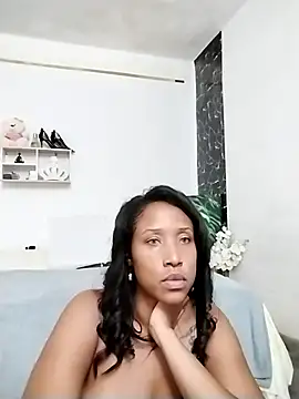 LadyEbonyX online show from 01-08-25, 01:32