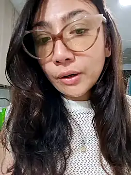 Snapshot of Mia_Ruiz chatting on 03-18-25, 03:53 Mia Ruiz online show from 03-18-25, 03:53