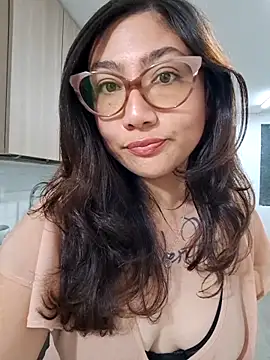 Snapshot of Mia_Ruiz chatting on 03-21-25, 01:34 Mia Ruiz online show from 03-21-25, 01:34