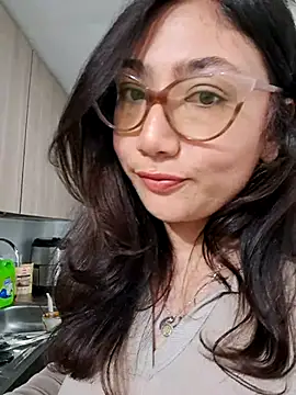 Snapshot of Mia_Ruiz chatting on 03-22-25, 01:32 Mia Ruiz online show from 03-22-25, 01:32