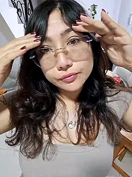 Snapshot of Mia_Ruiz chatting on 09-18-25, 02:35 Mia Ruiz online show from 09-18-25, 02:35