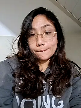 Snapshot of Mia_Ruiz chatting on 10-02-25, 02:18 Mia Ruiz online show from 10-02-25, 02:18